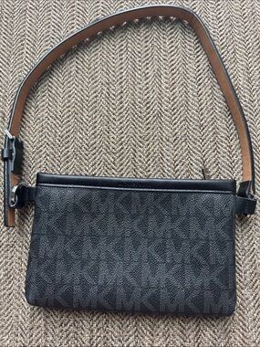 Michael Kors Signature Logo Belt Bag (Fanny Pack) in charcoal/black